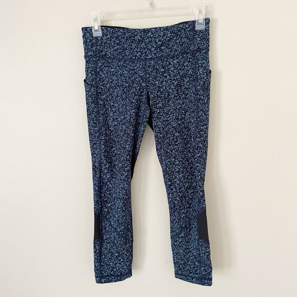 Lululemon Size 6 Blue Printed Pace Rival Cropped Crop Mid Rise Leggings 22" - Picture 1 of 7